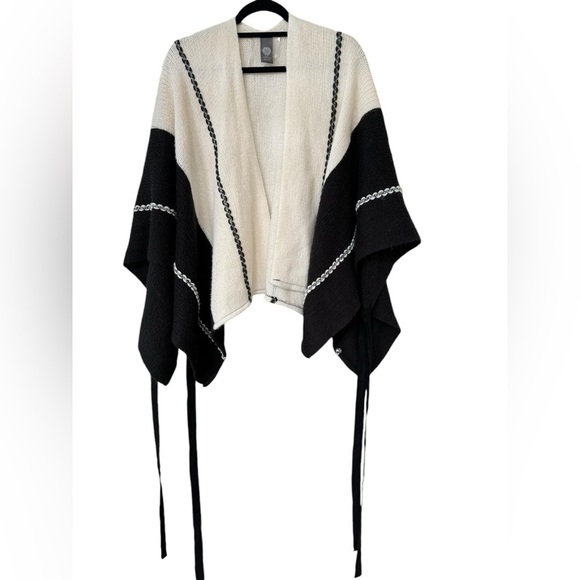 Vince Camuto Sweater Womens OS Black Cream Poncho Shawl Wrap Ruana Western - Picture 4 of 8